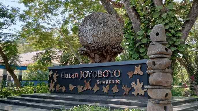 Taman Hutan Joyoboyo
